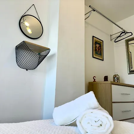 Downtown Delight Homestay szállás *
